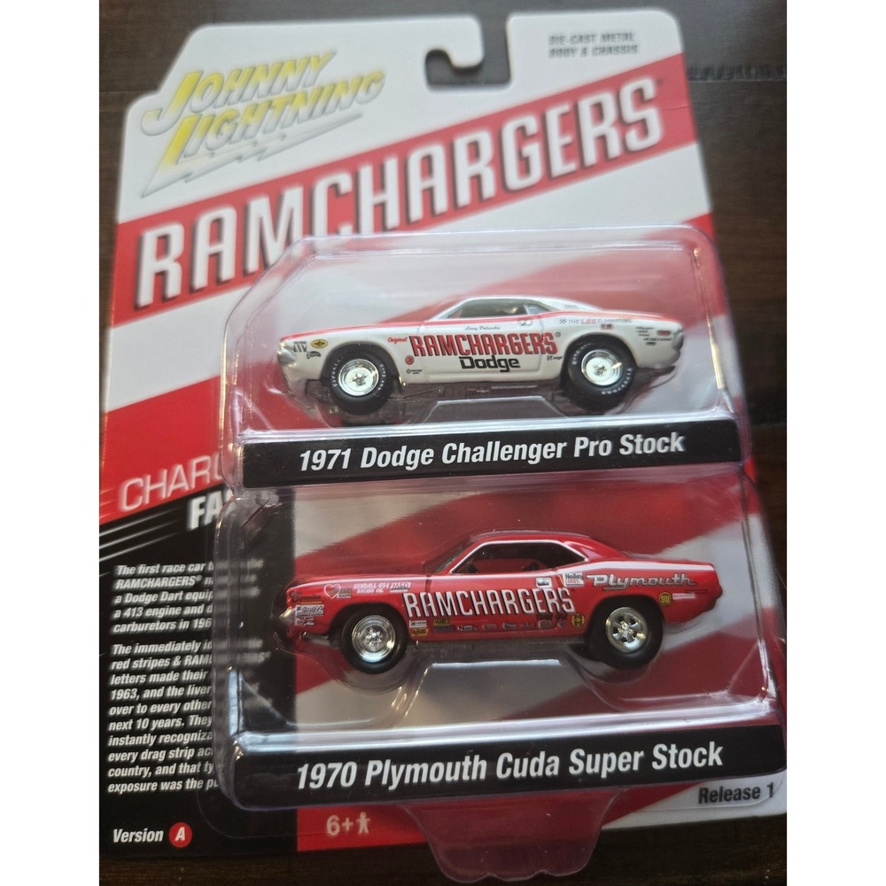 Johnny Lightning Ramchargers 2-Pack 1971 Dodge Challenger 1970 Plymouth Cuda A